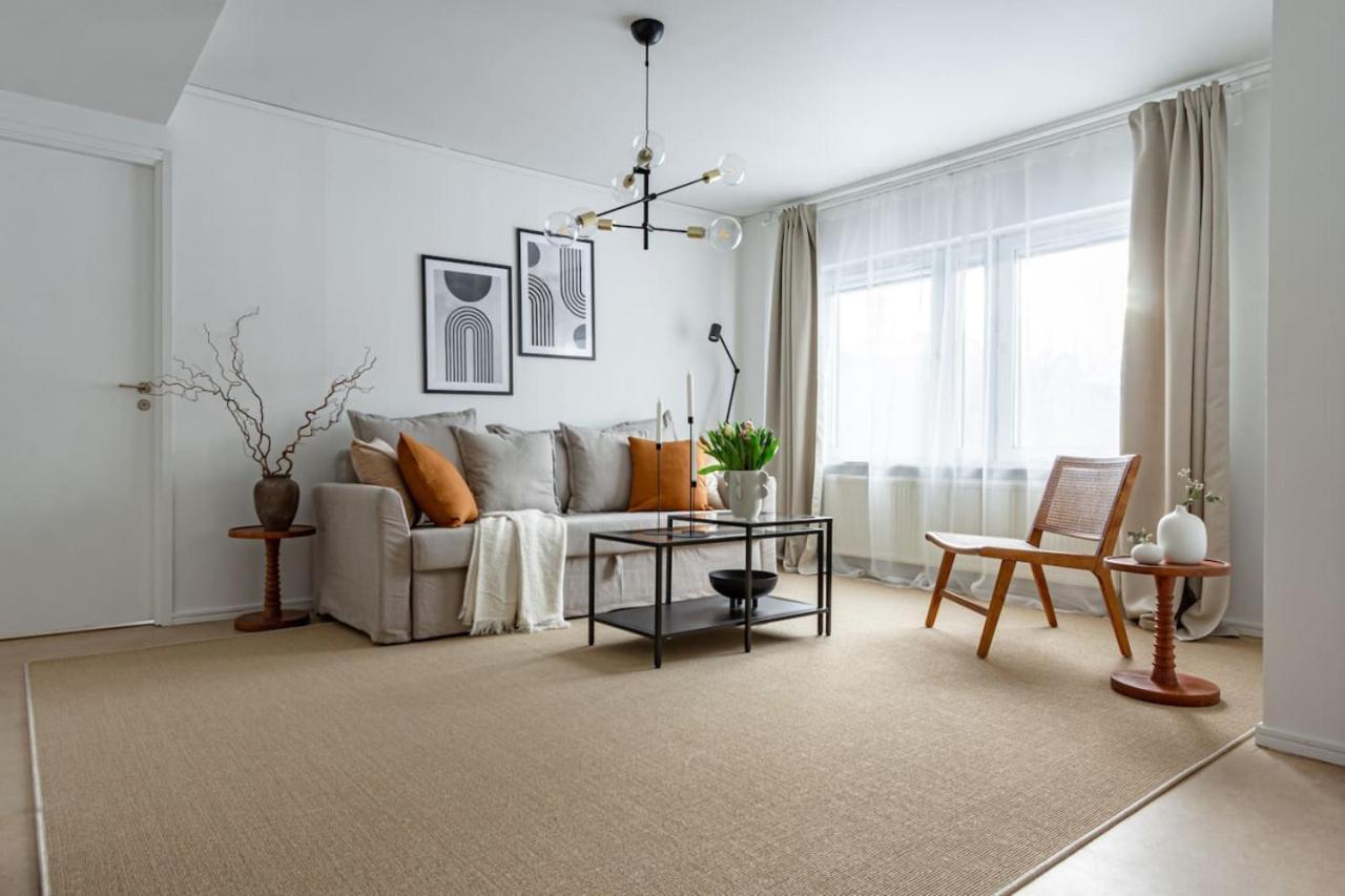 Budget Comfort On Trendy Soedermalm สต็อกโฮล์ม ภายนอก รูปภาพ