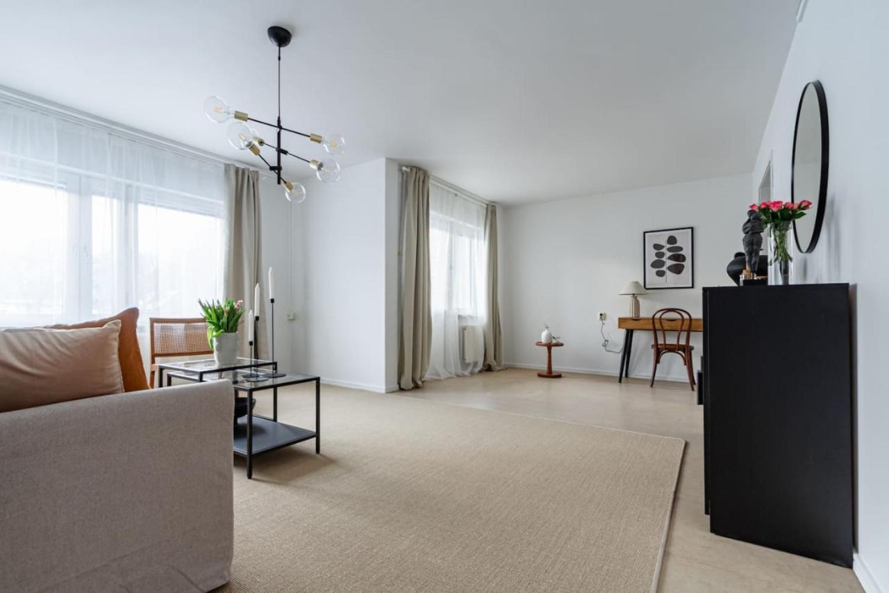 Budget Comfort On Trendy Soedermalm สต็อกโฮล์ม ภายนอก รูปภาพ