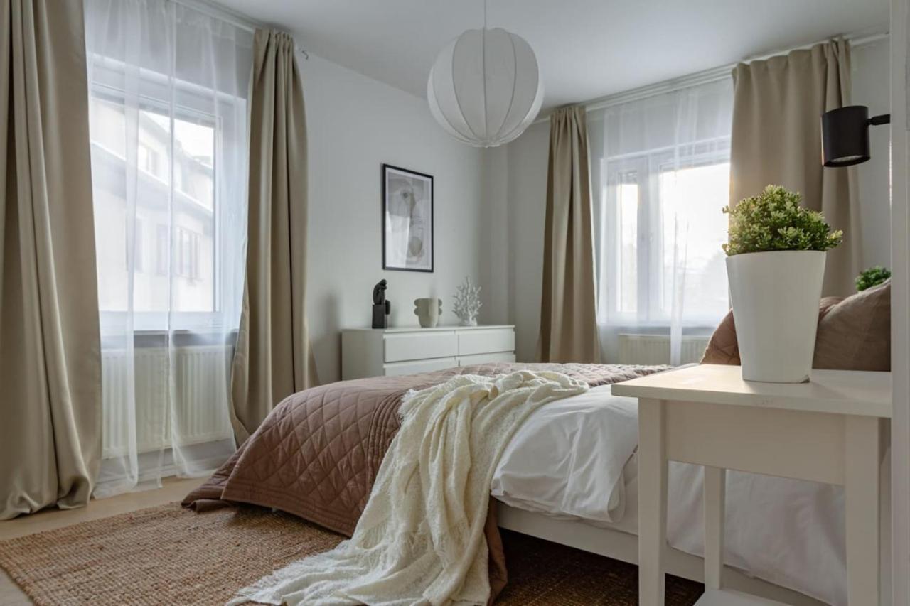 Budget Comfort On Trendy Soedermalm สต็อกโฮล์ม ภายนอก รูปภาพ